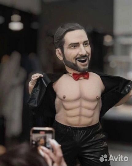 Шуточный стриптиз. Артур Пирожков