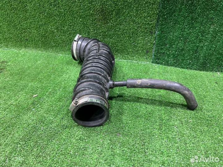 Патрубок воздушного фильтра Lifan Solano седан 1.6