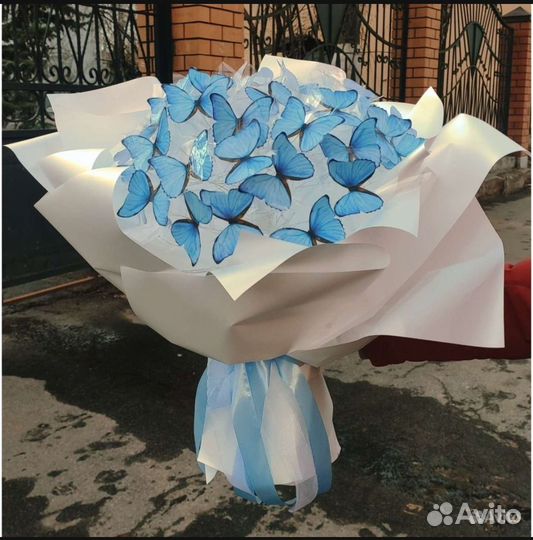 Букет на праздник из бабочек
