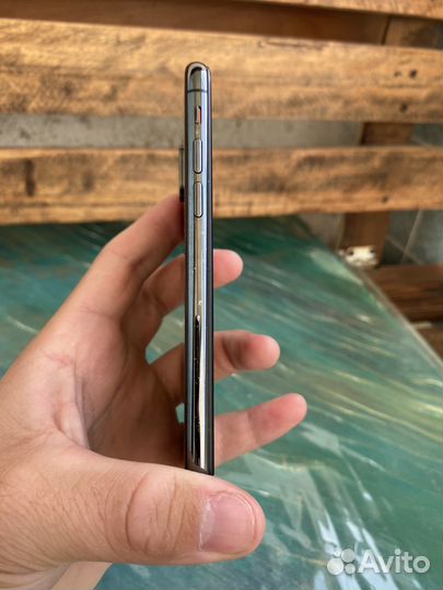iPhone X, 256 ГБ
