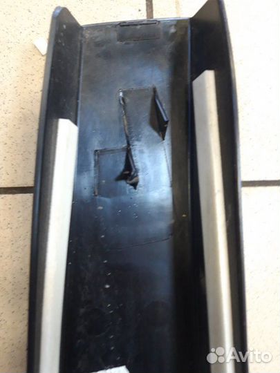 Накладка средней стойки наружняя правая Volkswagen