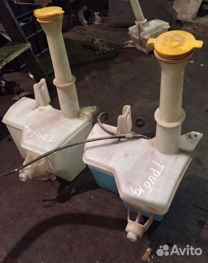 Бачок стеклоомывателя Mazda Tribute