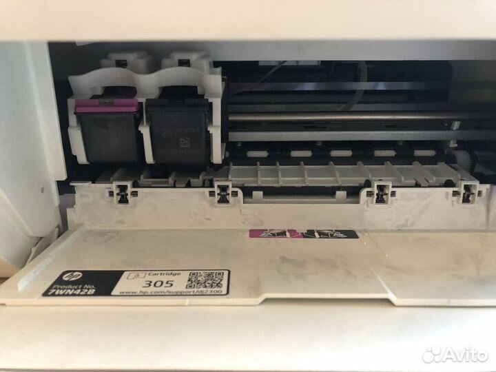 Мфу струйное HP DeskJet 2320, цветн., A4, белый