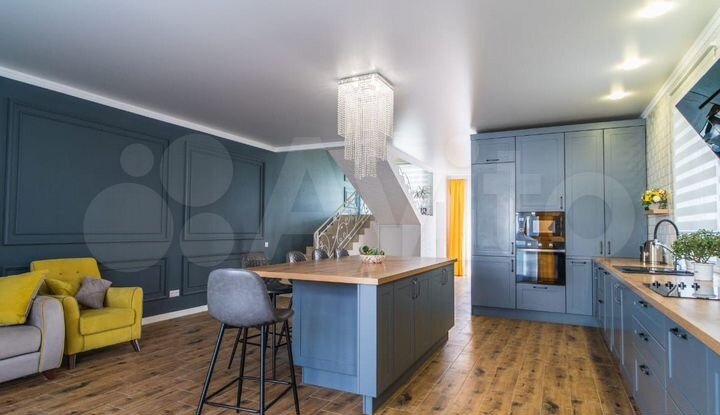 Дом 200 м² на участке 3 сот.