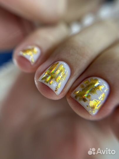 Начинающий мастер маникюра