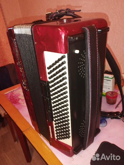 Баян royal standard