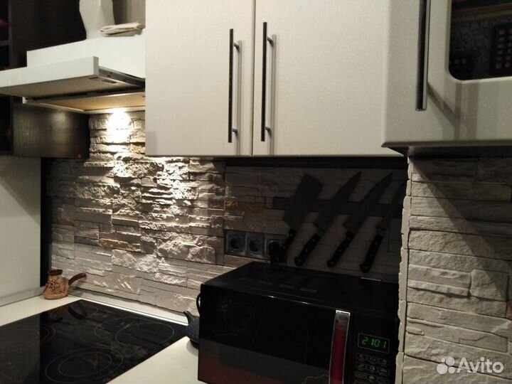 Установка и монтаж кухонного фартука