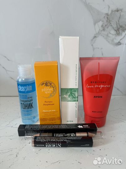 Набор косметики avon с туал.водой Maldives