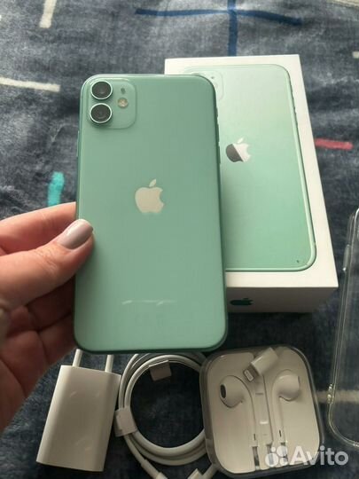 iPhone 11, 64 ГБ
