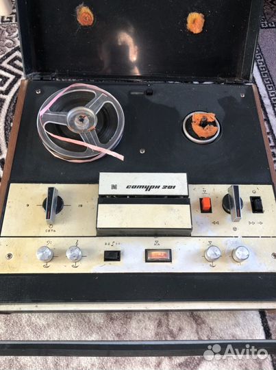 Продам Магнитофон