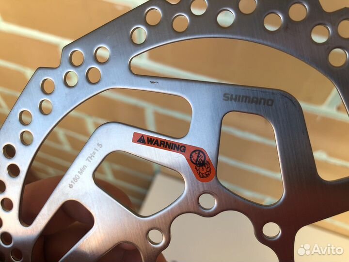 Ротор (тормозной диск) shimano 180мм новый