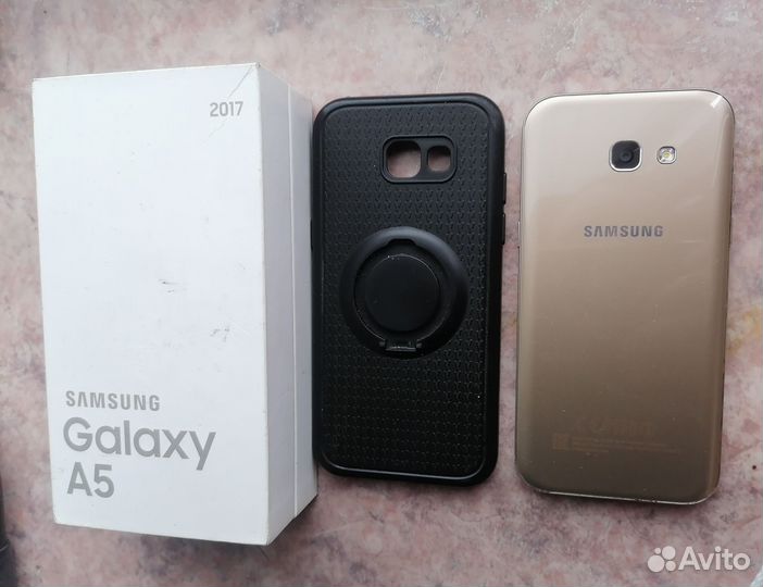 Samsung Galaxy A5 (2017) SM-A520F/DS, 3/32 ГБ