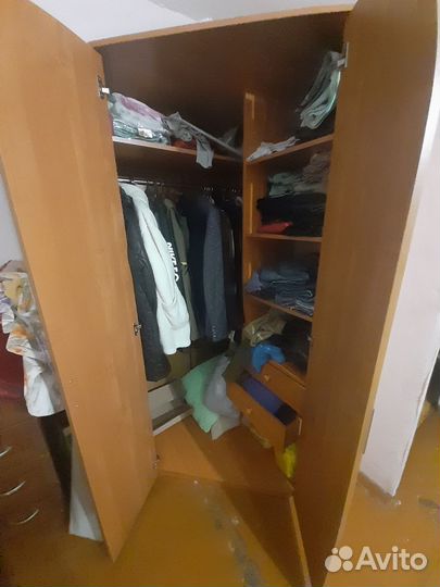 Шкаф угловой б/у