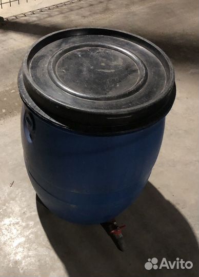 Бочка для воды пластиковая