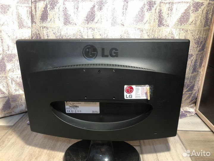 Монитор LG