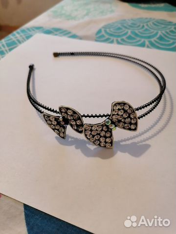 Ободок для волос со стразами