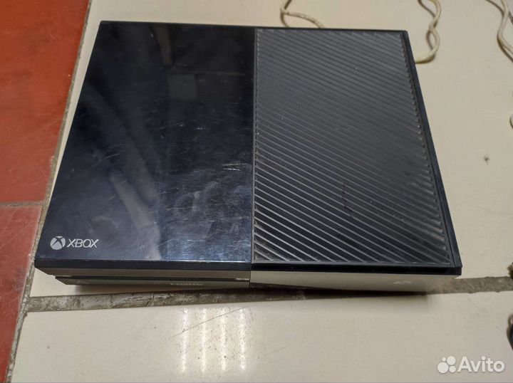 Игровая приставка Xbox One 500gb