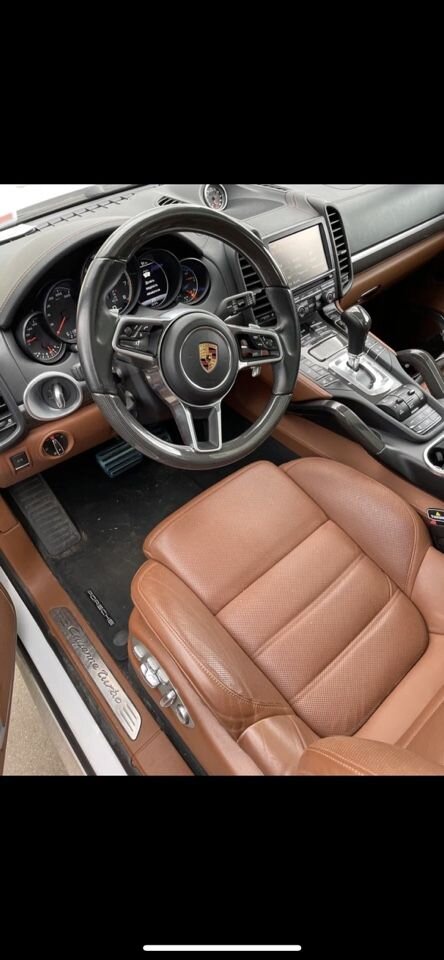 Porsche Cayenne Turbo: фото владельца