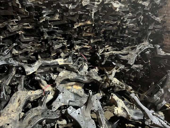 Подрамник Mitsubishi Lancer 9