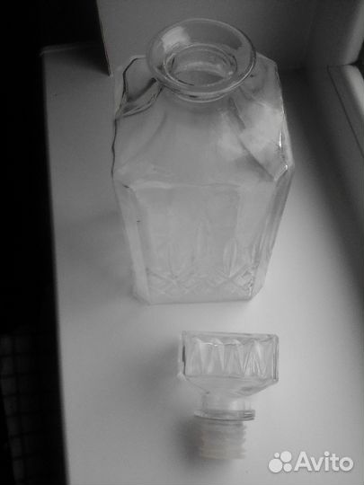 Графин 1.3литра