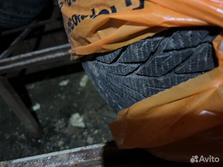 Nokian Tyres Hakkapeliitta R2 225/45 R17 94R