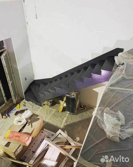 Лестница на металлокаркасе