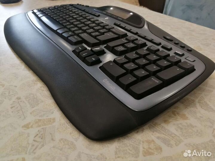 Игровая клавиатура Logitech