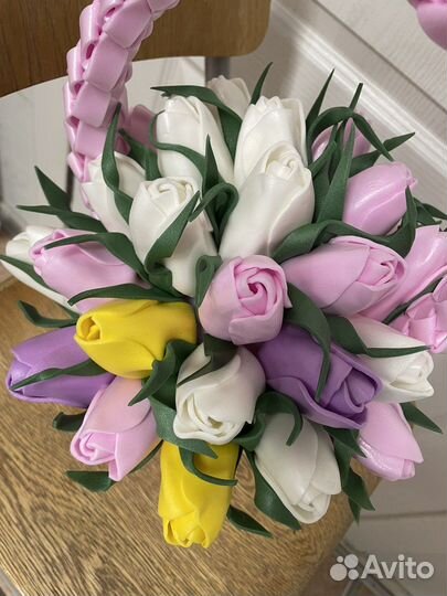 Корзина с цветами из изолона