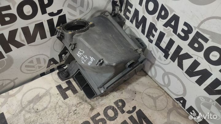 Корпус воздушного фильтра Audi A6 C5, V-2.4