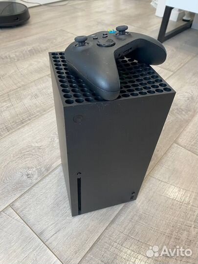 Xbox Series X + аккумулятор для геймпада