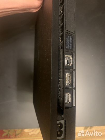 PS4 slim + 3 игры в комплекте (торг есть )