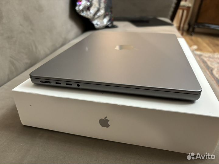 Mac book pro m2 pro 512gb