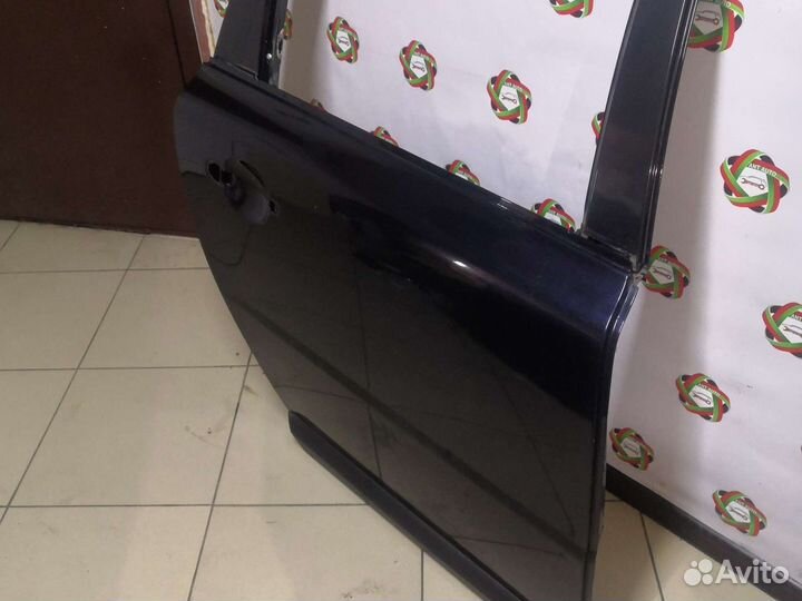 Volvo V70 Задняя правая дверь