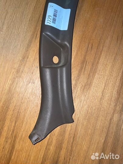 Обшивка салона (задней арки) правая Toyota Land