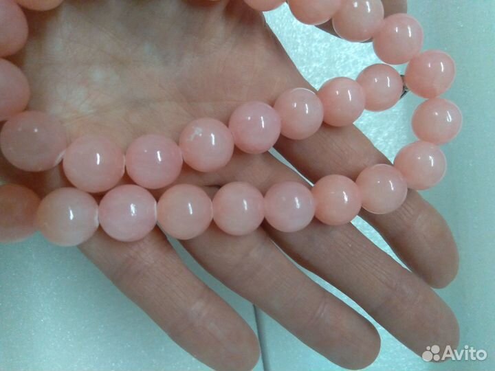 Бусы розовый натуральный камень