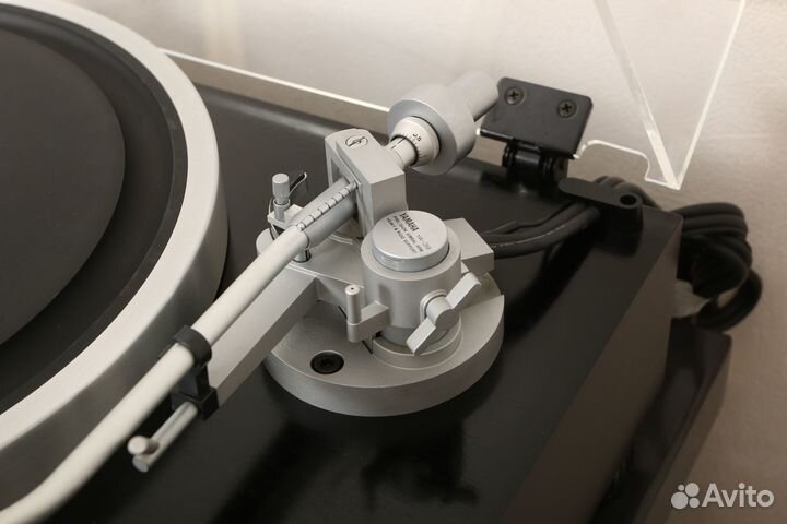 Проигрыватель винила Yamaha GT-2000