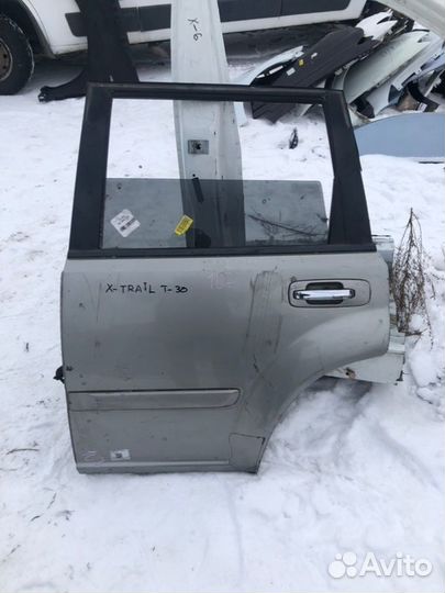 Дверь задняя левая Nissan X-Trail T30