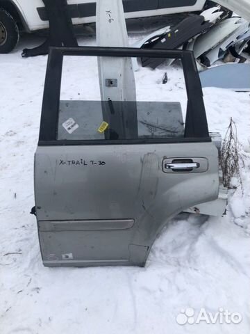Дверь задняя левая Nissan X-Trail T30