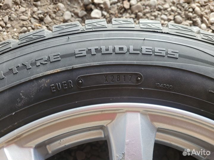 Зимние колеса 215/60 r17