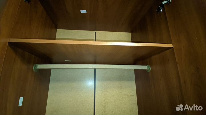 Шкаф распашной