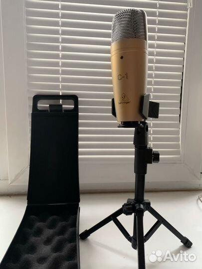 Студийный микрофон behringer c1