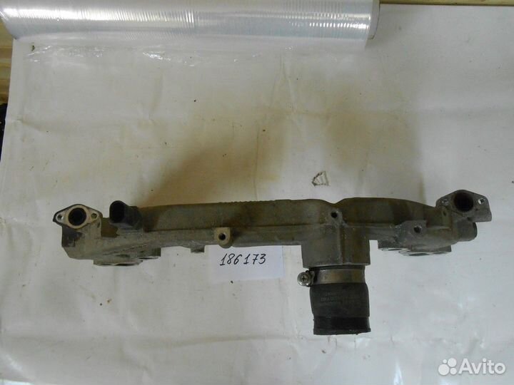 Фланец двигателя системы охлаждения