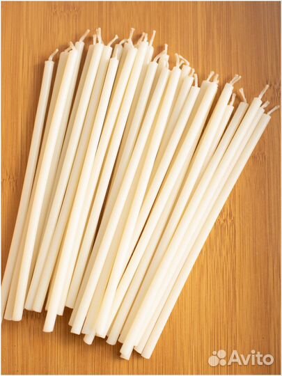 Белые восковые свечи