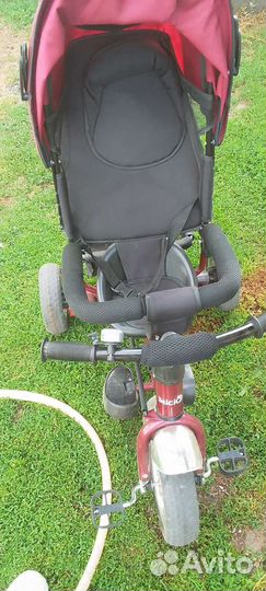 Детский велосипед с ручкой