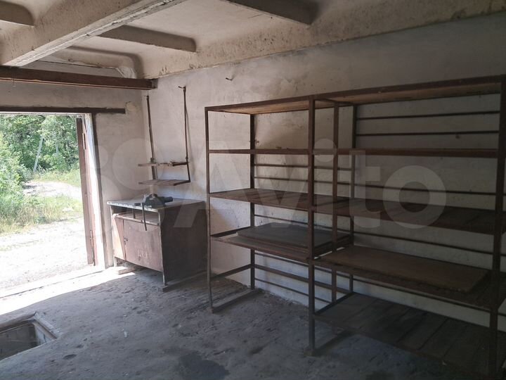 Гараж, > 30 м²