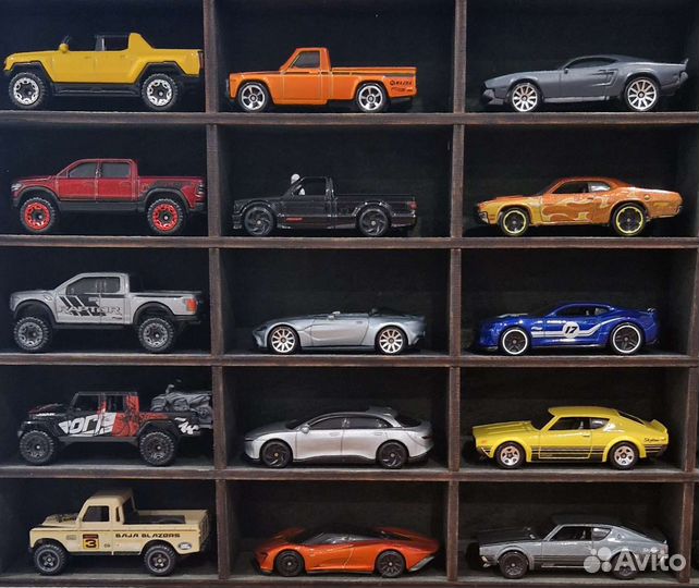 Машинки HotWheels и Matchbox