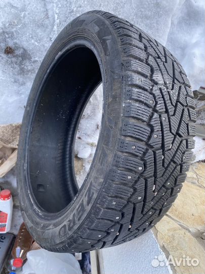 Pirelli Ice Zero 235/45 R19