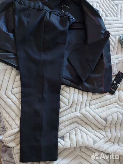 Костюм тройка