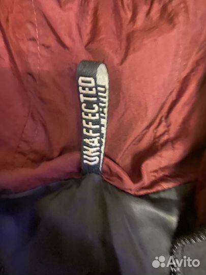 Ветровка unaffected