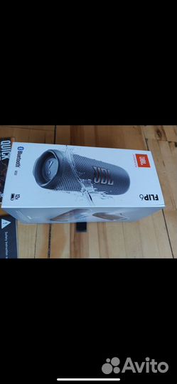 Музыкальная колонка jbl